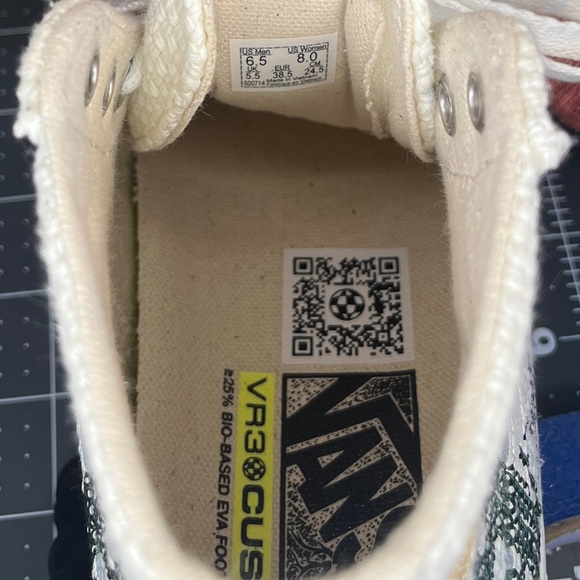 Vans
Sk8-hi
Vr3 cush
Desert embroidered
NWOT - Picture 3 of 12